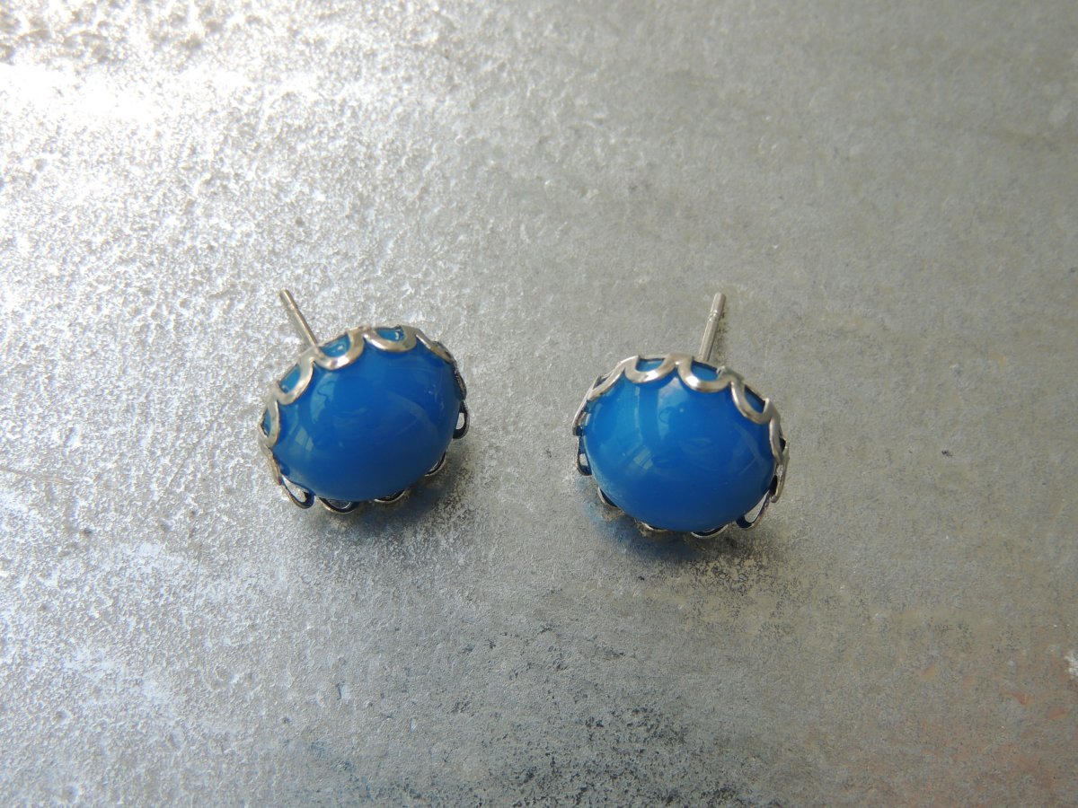 Modrá pecka v lůžku  