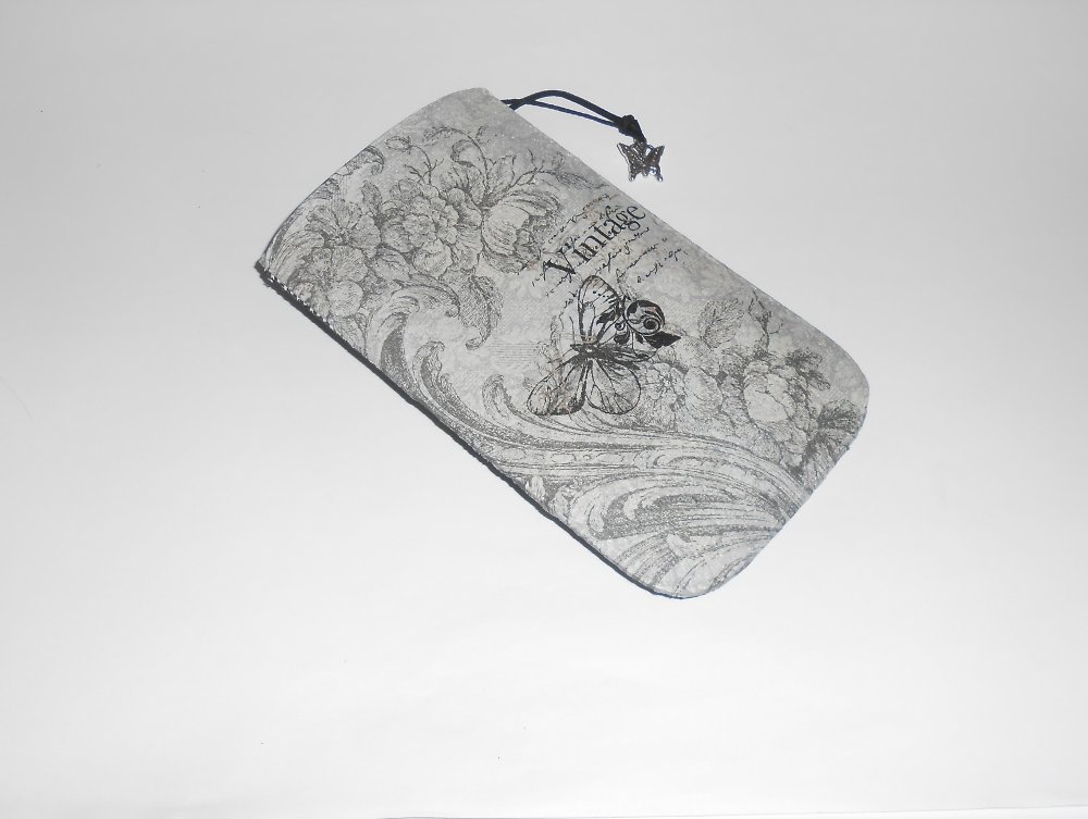 Pouzdro na mobil vintage