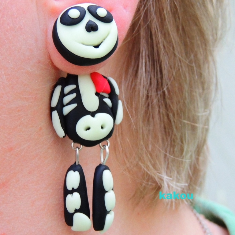 náušnice kosťa svítící -  skrz ucho