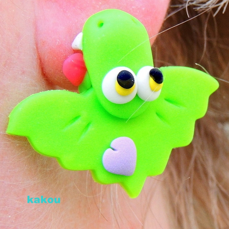 potvůrka kousavá - netopýr neon green