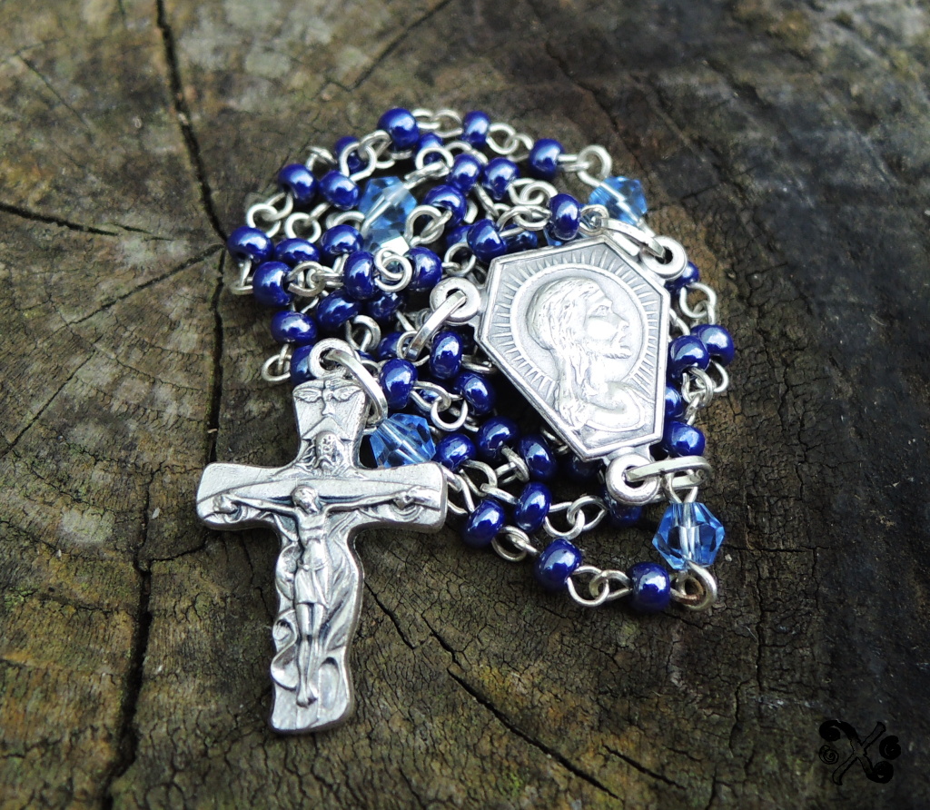 Rokajlový růženec tmavě modrý