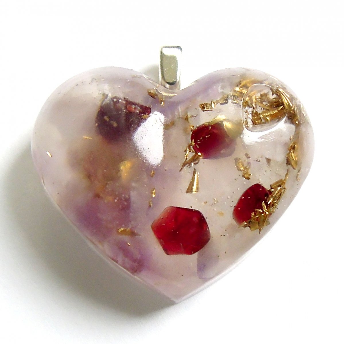 Orgonit přívěs - granáty pro lásku, růženín pro něhu...