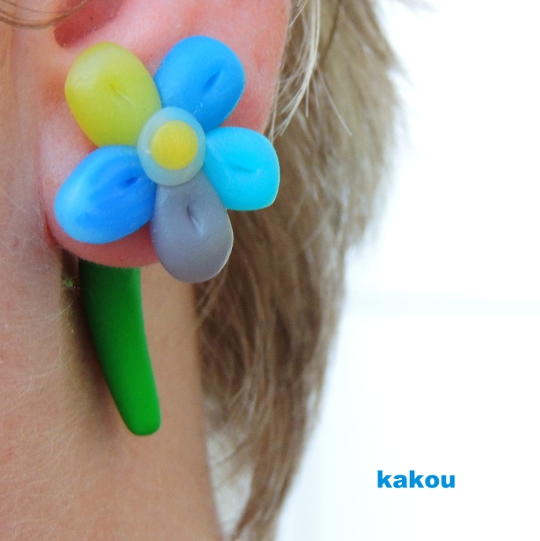 náušnice kytičky - skrz ucho II