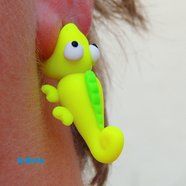 náušnice zakousnutí chameleoni (neonová žlutá)