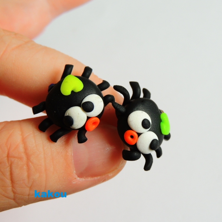 chyť si svého hmyzáčka - náušnice pavoučci