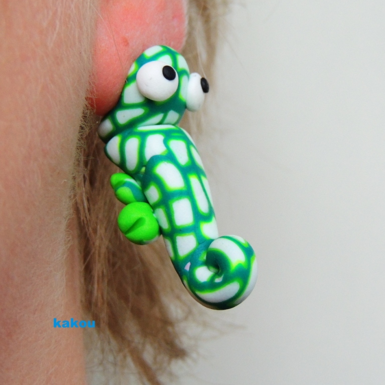 náušnice zakousnutí chameleoni (mramoroví tm.zel.)