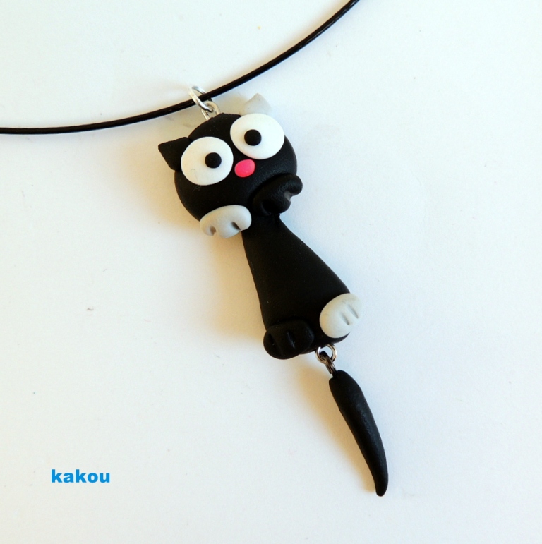 náhrdelník vytřeštěná kočka