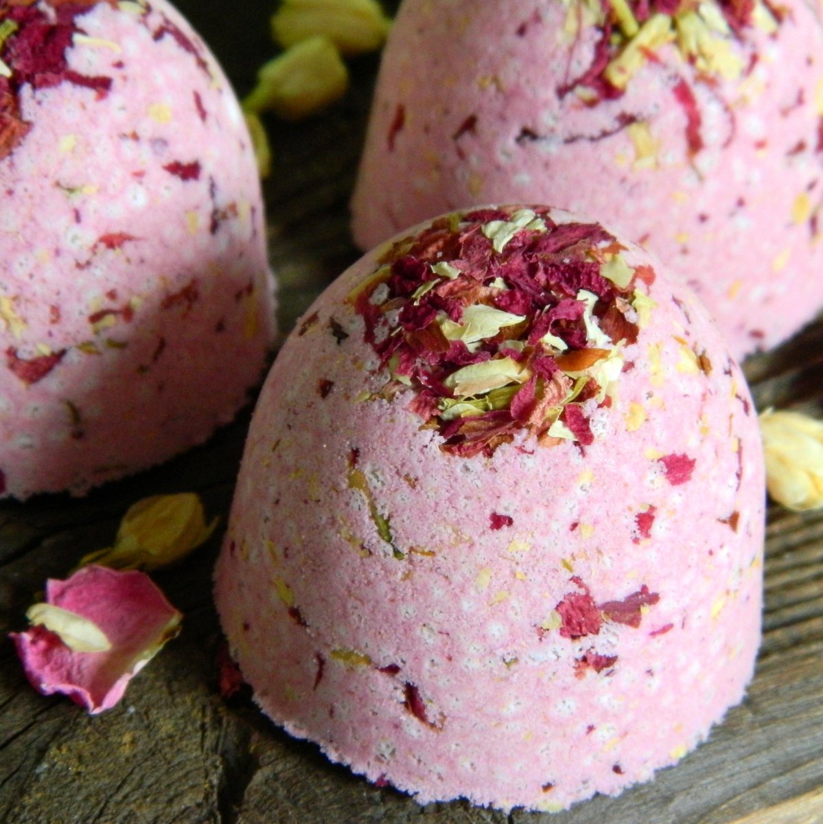 Šumivá koupel s květem jasmínu a pivoňky 