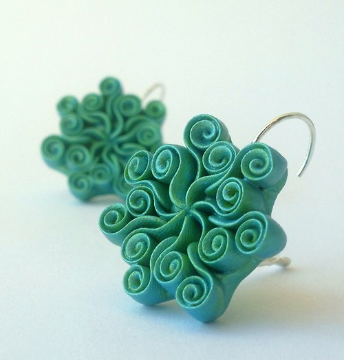 Plamínky modrozelené...