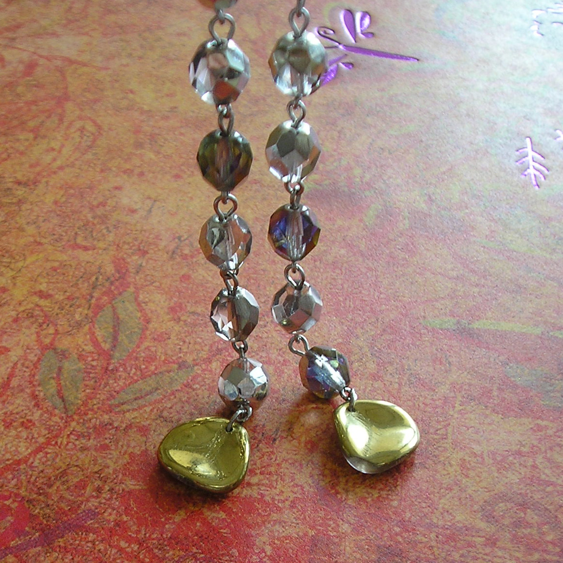 Dlouhé stříbrnozlaté