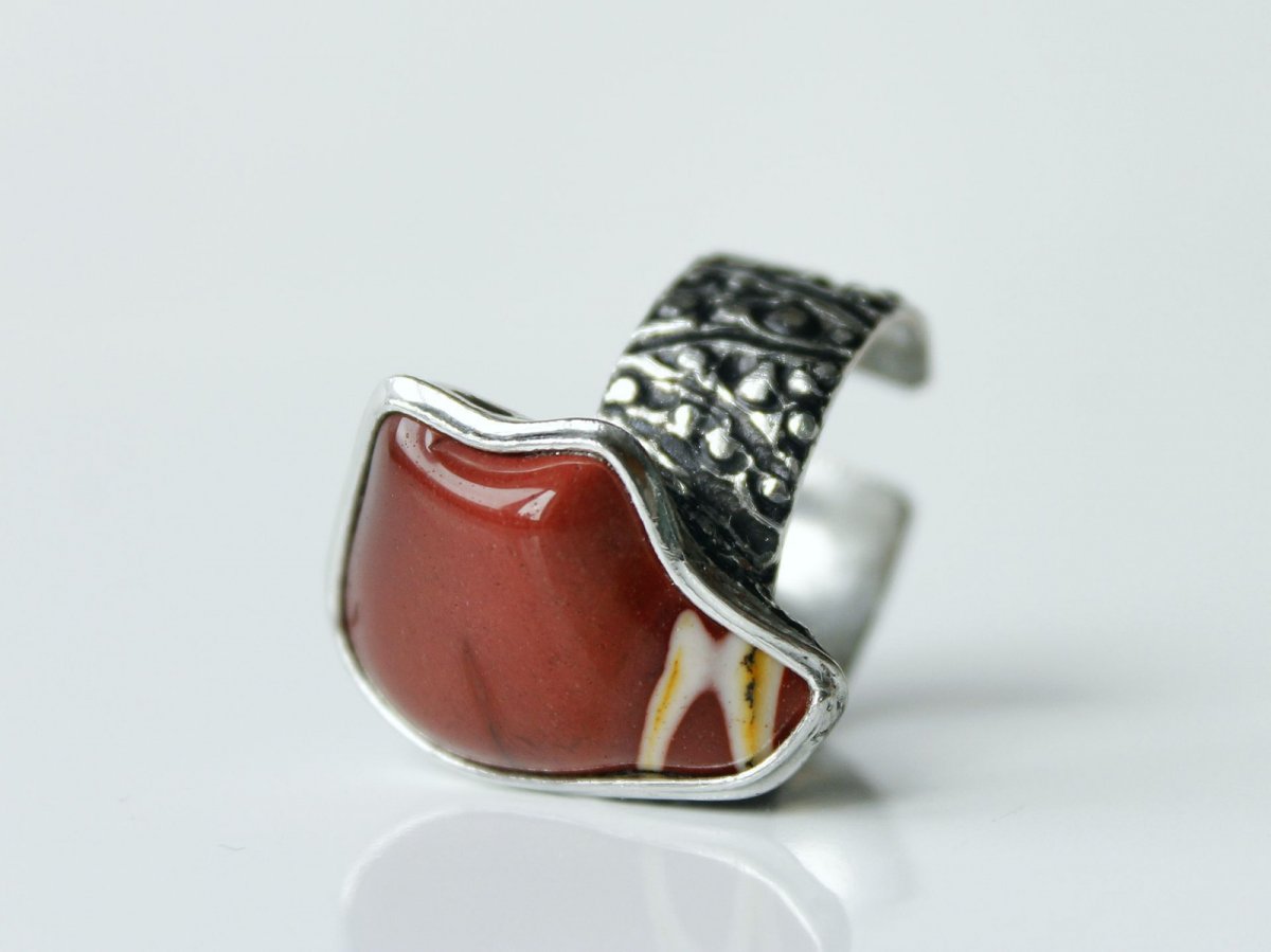 Spoutaná vášeň .. ( jaspis )