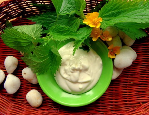 Přírodní kopřivový pleťový krém a maska na vlasy