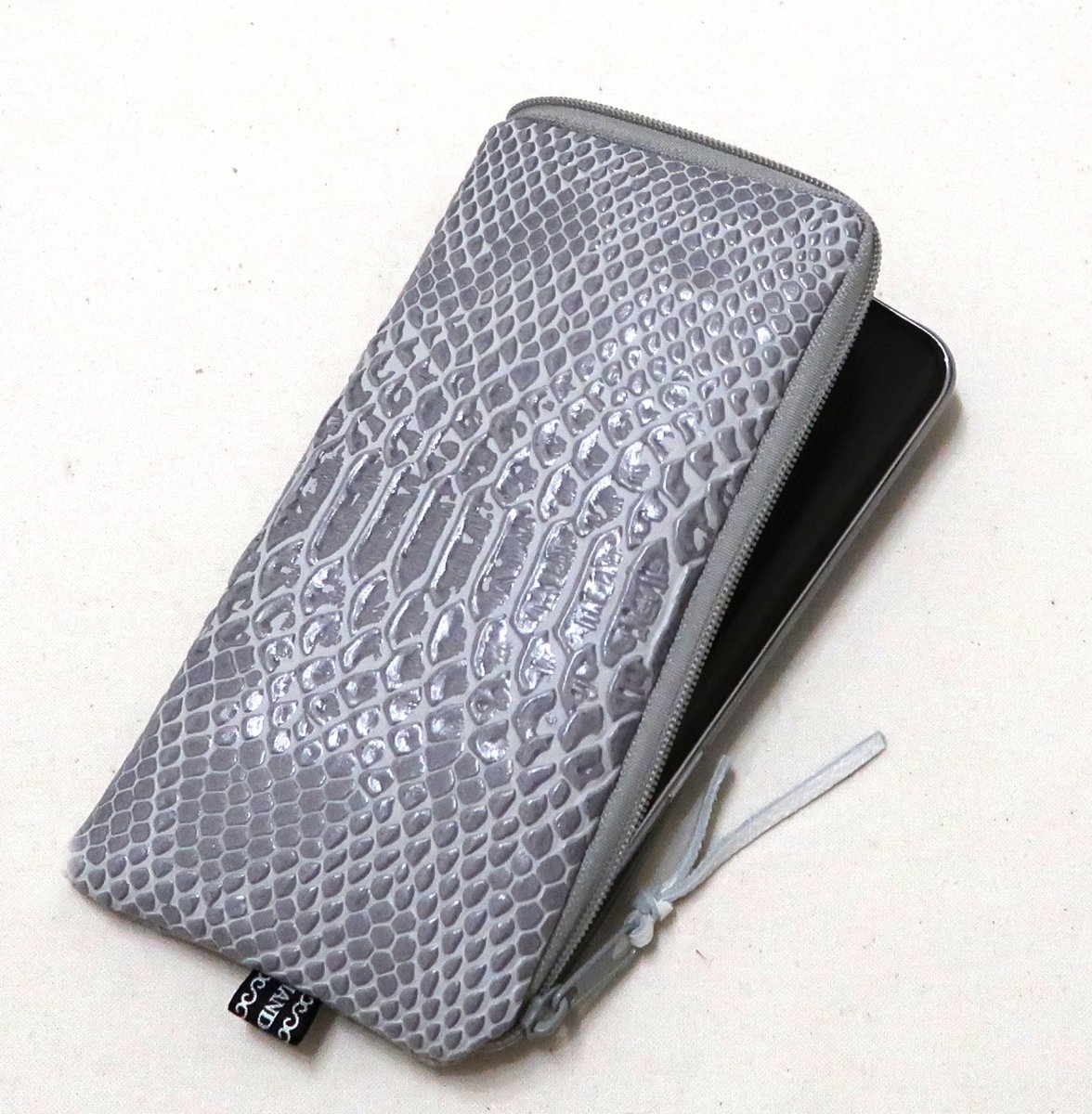 HADÍ KŮŽE ŠEDÁ  - obal na mobil