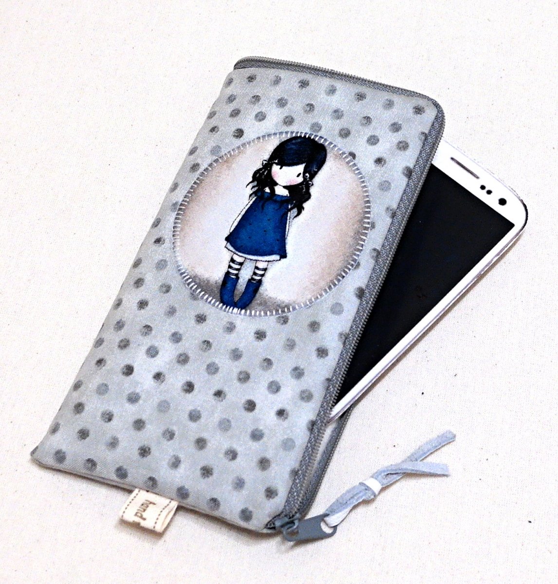 ŠEDÝ PUNTÍK S PANENKOU GORJUSS  - obal na mobil