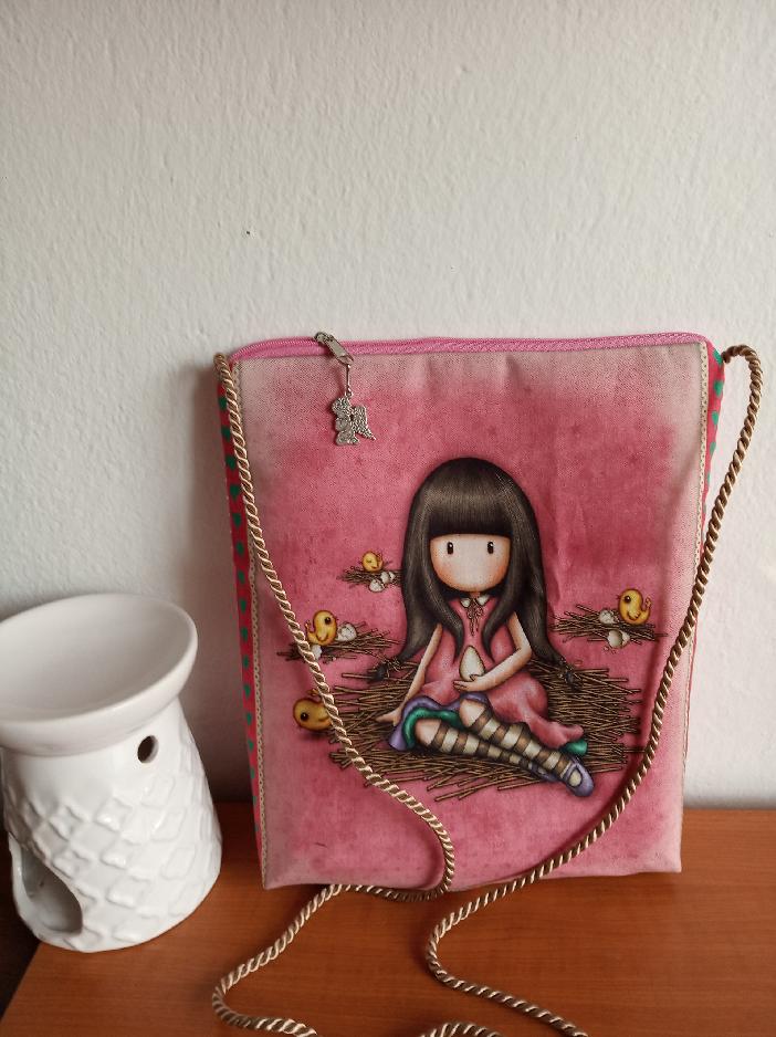 Malá taška na rameno