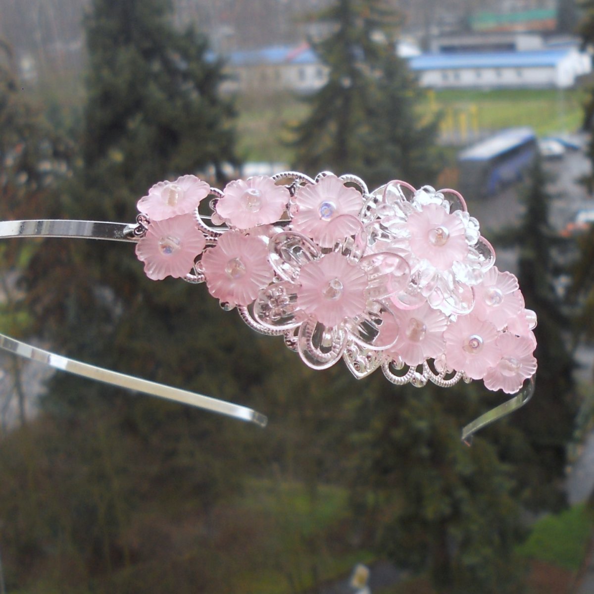 Čelenka s růžovými kvítky