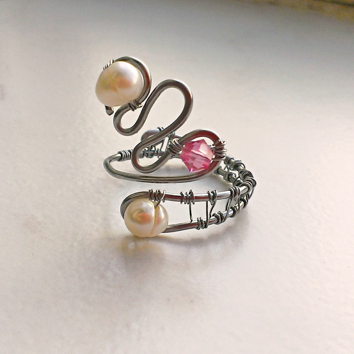 Poklad v zákrutech (prsten říční perly)