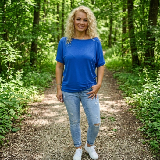 Tričko s širokým lodičkovým výstřihem - modrá barva (viskóza) 