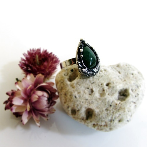 Prsten - chalcedon kapka