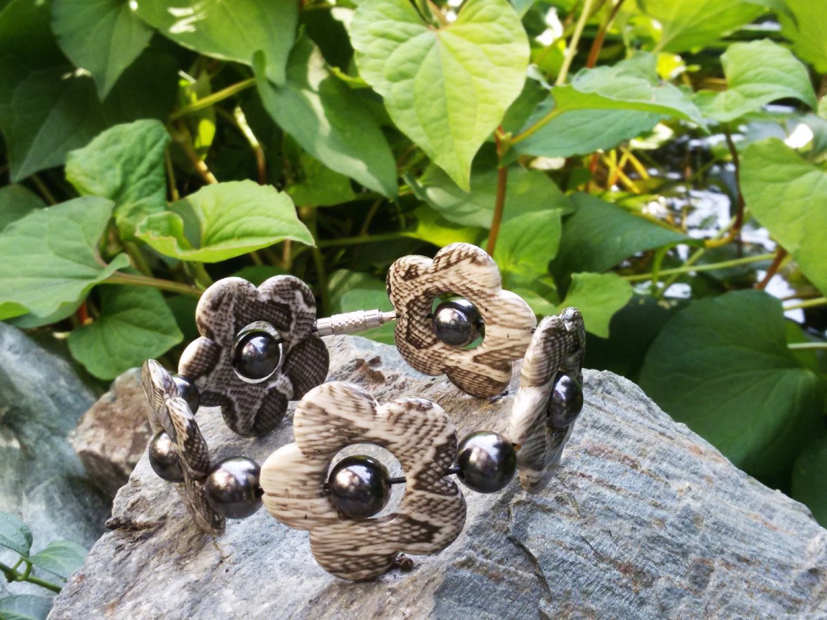 V hadí kůži. č 1234