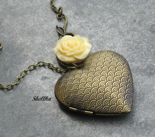 Náhrdelník srdíčko s růží 6