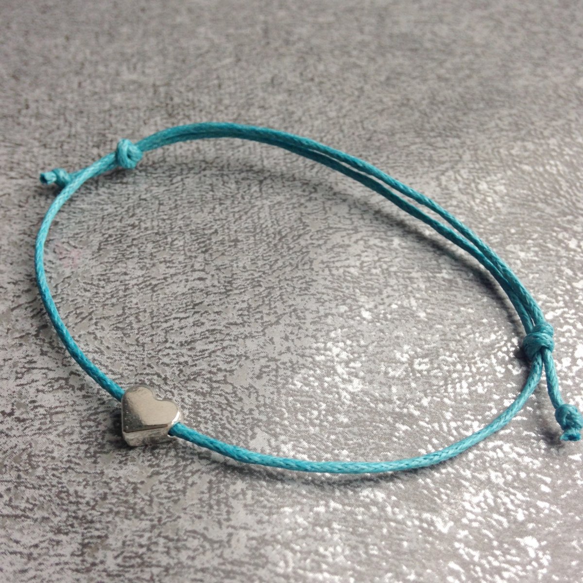 Tyrkysový náramek se srdíčkem