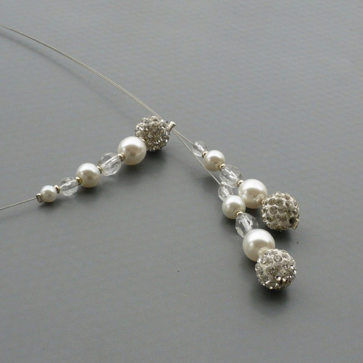 Bílý třpytivý jednoduchý náhrdelník - 3