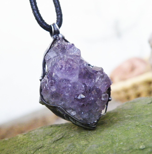 Kouzelné krystaly...(ametyst drůza)