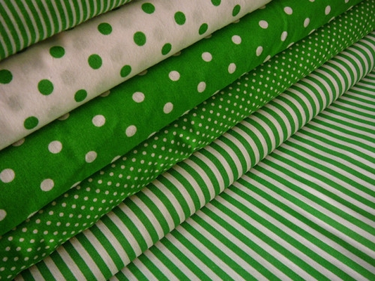 Bavlněná látka - metráž - zelená s bílým proužkem - š. 150 cm