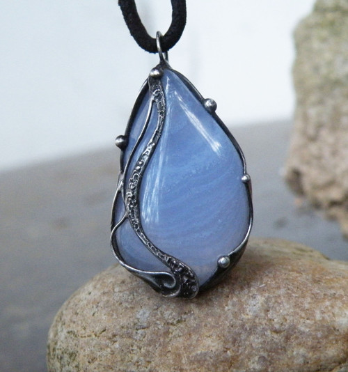 Anita...(chalcedon) oboustranný