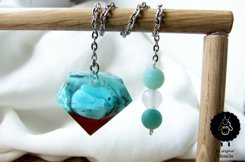 Kyvadlo „howlit tyrkys“