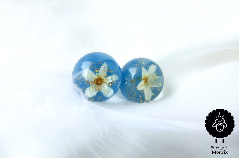 Bílé s modrou – velké I. | TOP