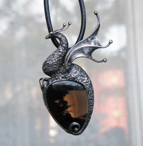 Dharzis...strážce stínů...(obsidián slzy apačů)