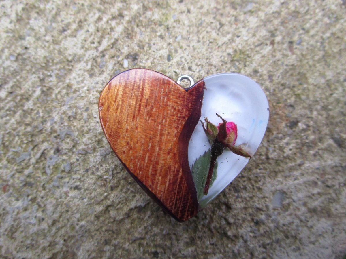 Srdíčko s růží - IR bílé pozadí