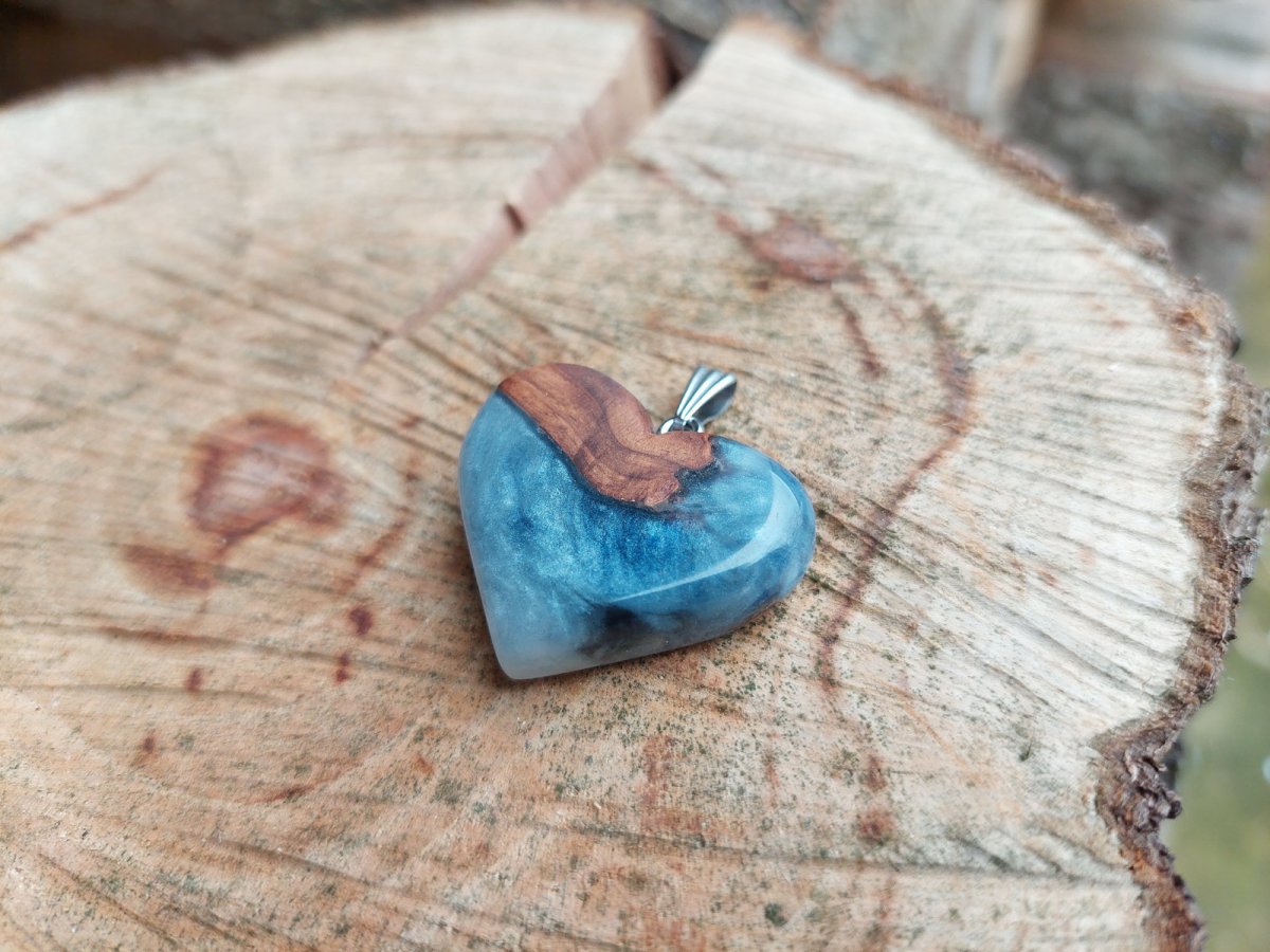 srdíčkový přívěsek - kouřová jabloň