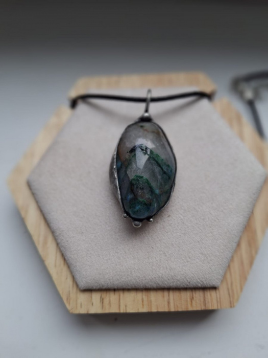 SHATTUCKIT náhrdelník