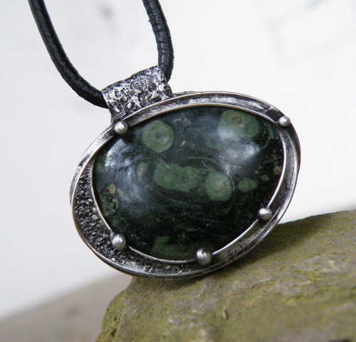 Oči lesa...(jaspis nebula) 