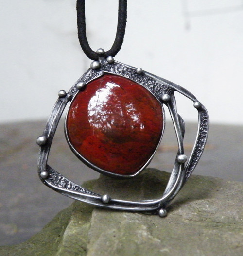 Carnë...(jaspis duhový)