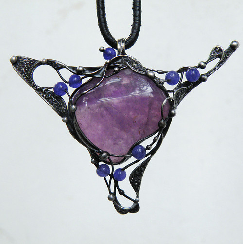 Ásgard...(ametyst, jadeit)