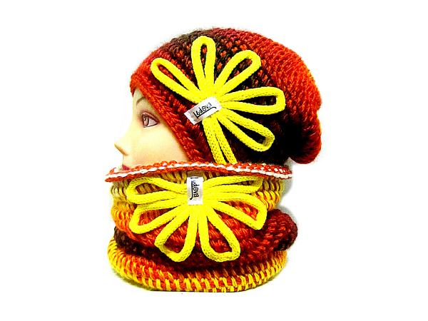 SOUPRAVA ČEPICE A NÁKRČNÍKU S APLIKACÍ