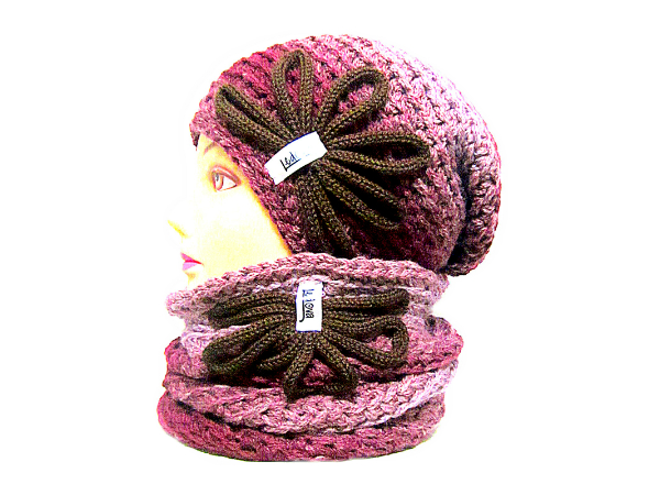 SOUPRAVA ČEPICE A NÁKRČNÍKU S APLIKACEMI