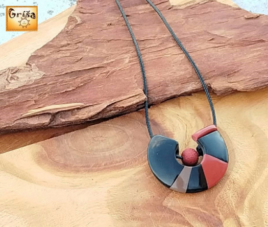 S červenou kuličkou