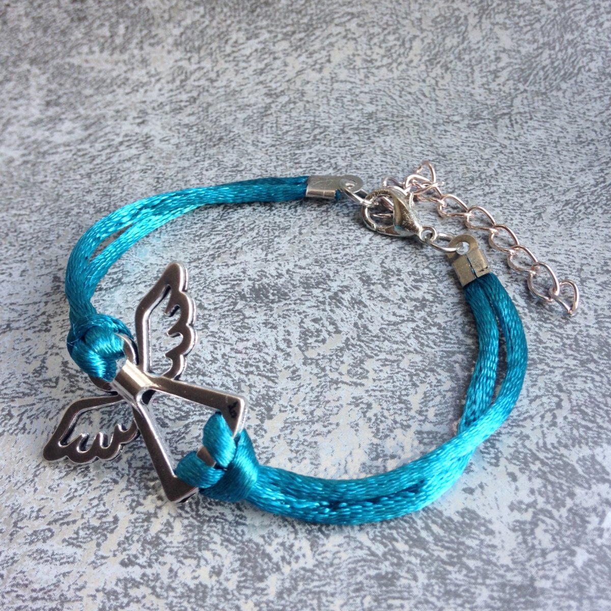 Tyrkysový náramek s andělem