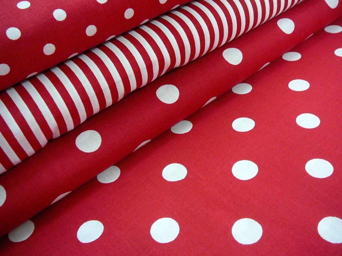 Bavlněná látka - JI - bílý puntík na bordo - š. 150 cm