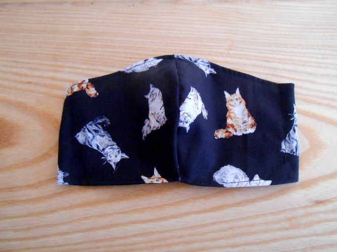  Rouška s kočkami (357/20)