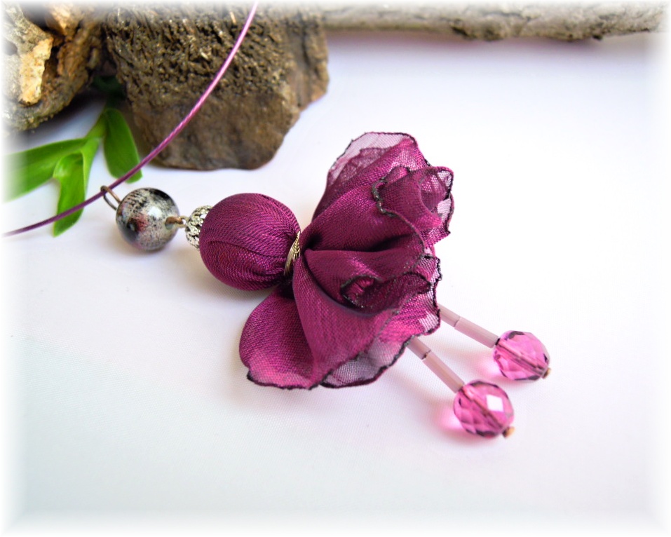 Náhrdelník Floretka fialenka