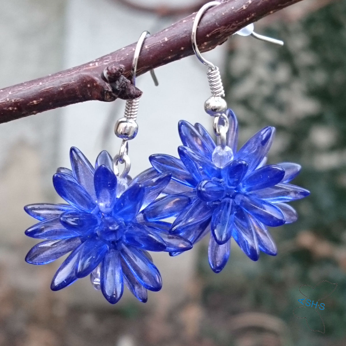 Fialový průhledný ježura