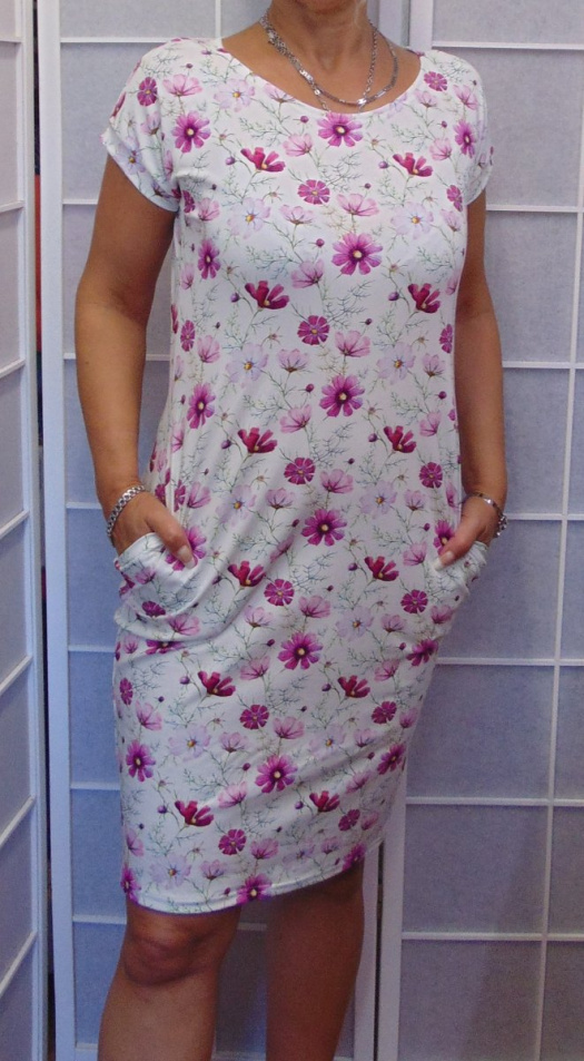 Šaty s kapsami - fialové kytičky, velikost M (bavlna)