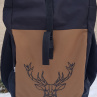 Rolovací batoh s aplikací jelena