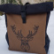 Rolovací batoh s aplikací jelena